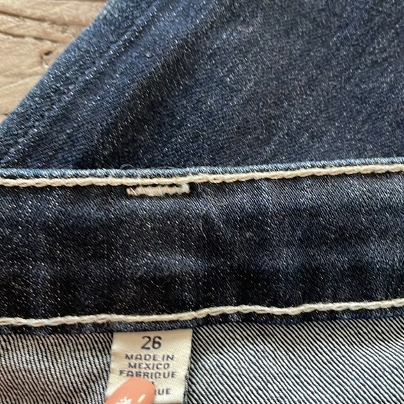 True Religion Jeans with Crystal button - Picture 4 of 4